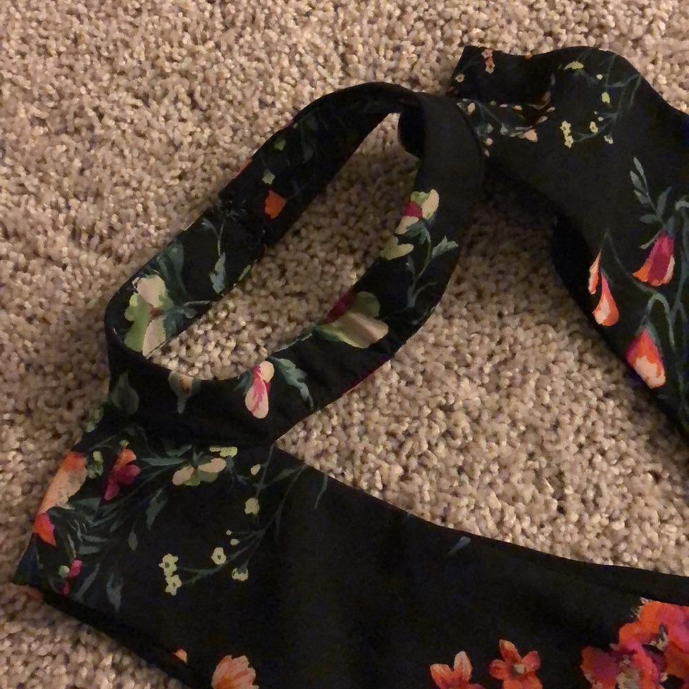 Spring dress - Picture 2 of 4